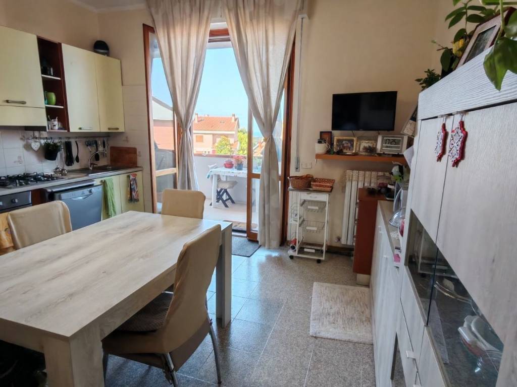 Appartamento a Acquaviva picena in Via Camillo Benso di Cavour, 5 - Foto 3