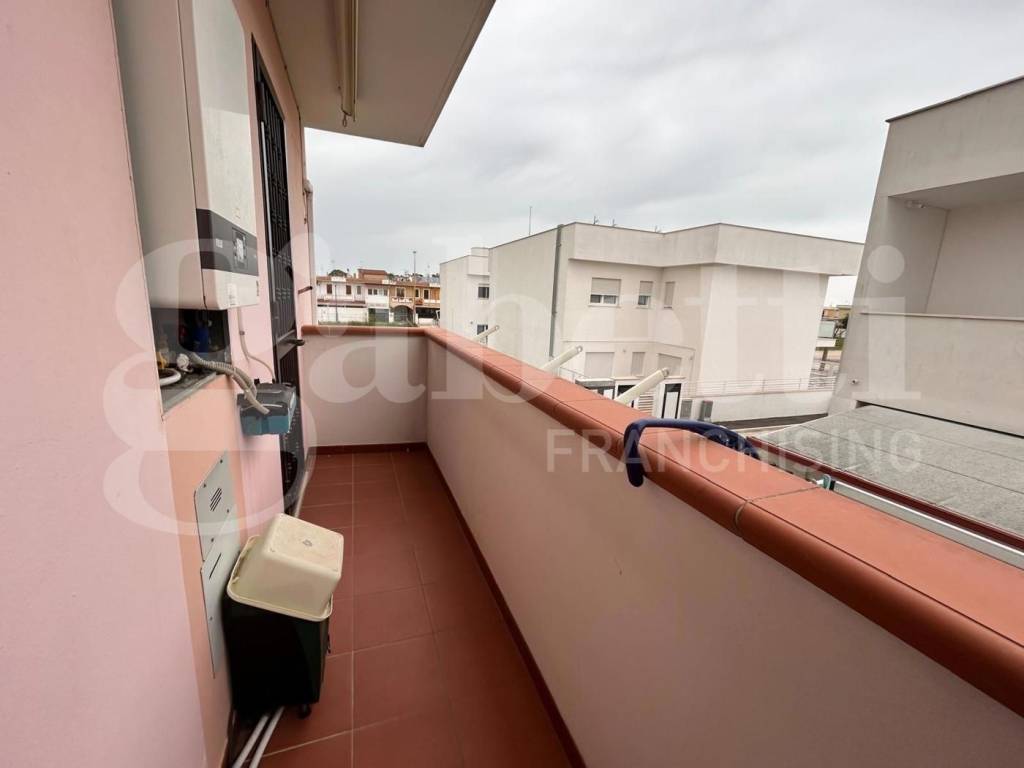 Villa a Margherita di savoia in PIAZZA DANTE ALIGHIERI, 9 - Foto 4