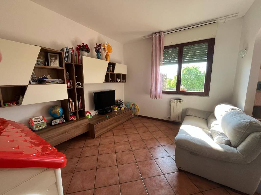 Appartamento a Cislago in Via Resegone, 84 - Foto 4