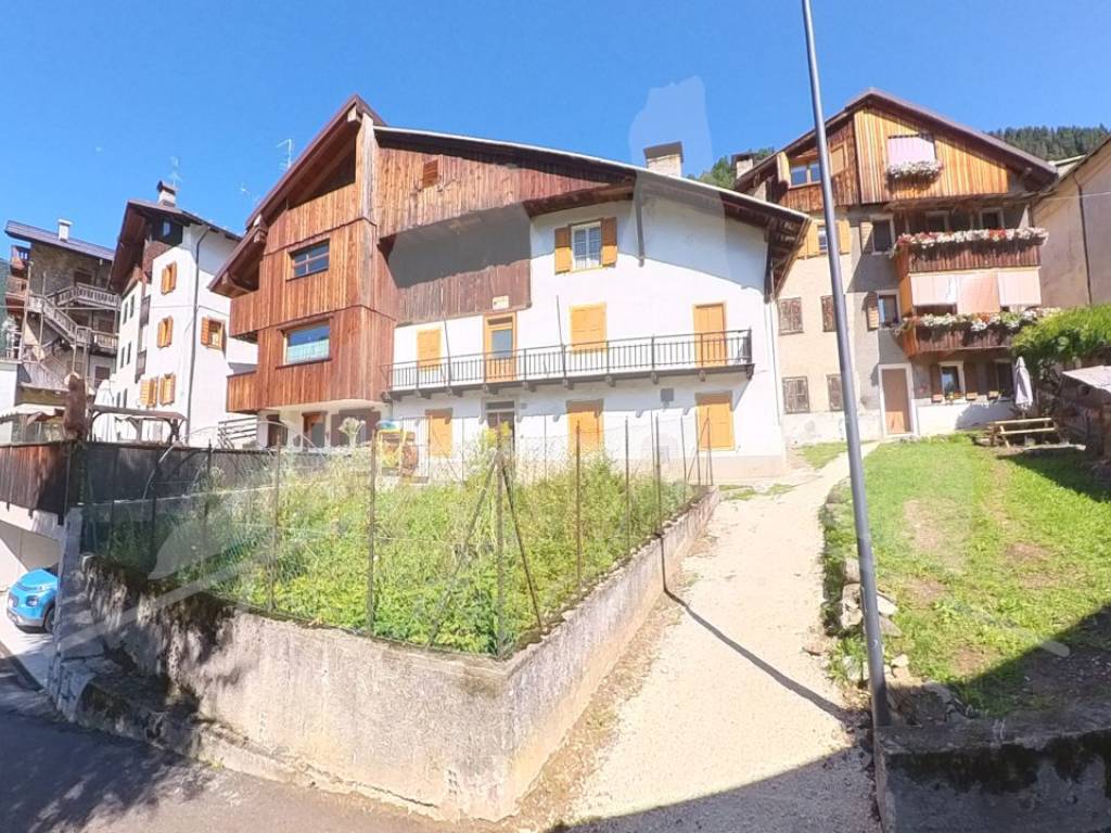 Casa indipendente a Valle di cadore in Via Lasta - Foto 2
