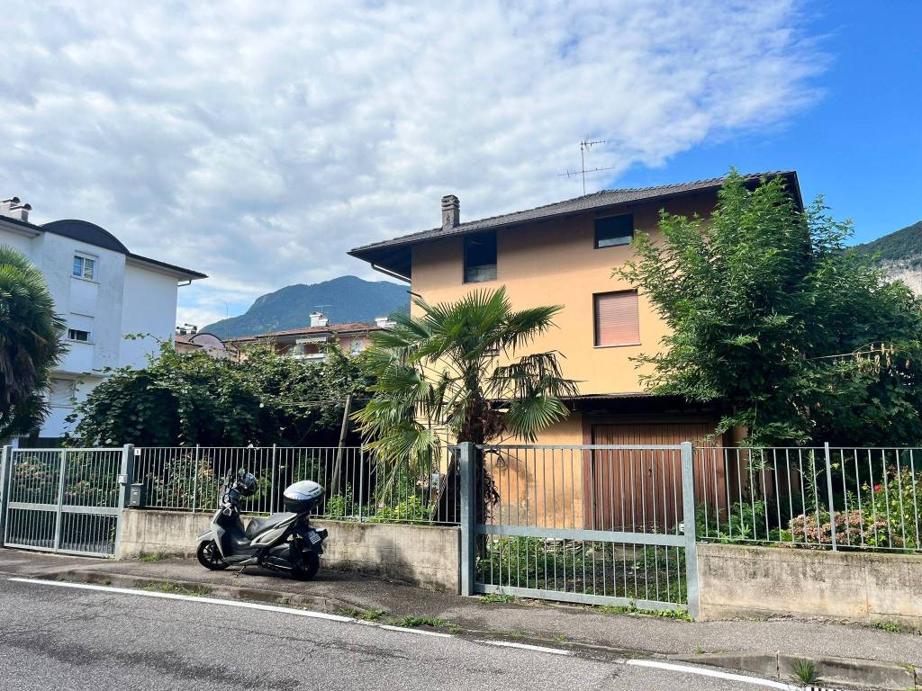 Casa indipendente a Trento in Via Don Lorenzo Guetti, 6 - Foto 3