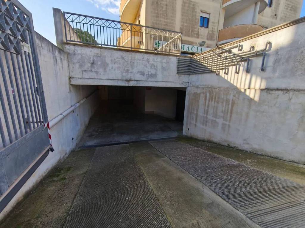 Box / garage a Gallipoli in Viale Europa, 14 - Foto 2
