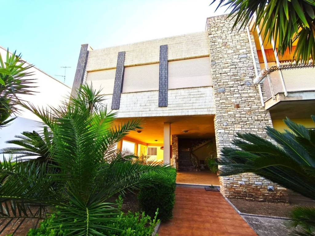 Villa a Sannicola in Via Alcide De Gasperi, 152 - Foto 2