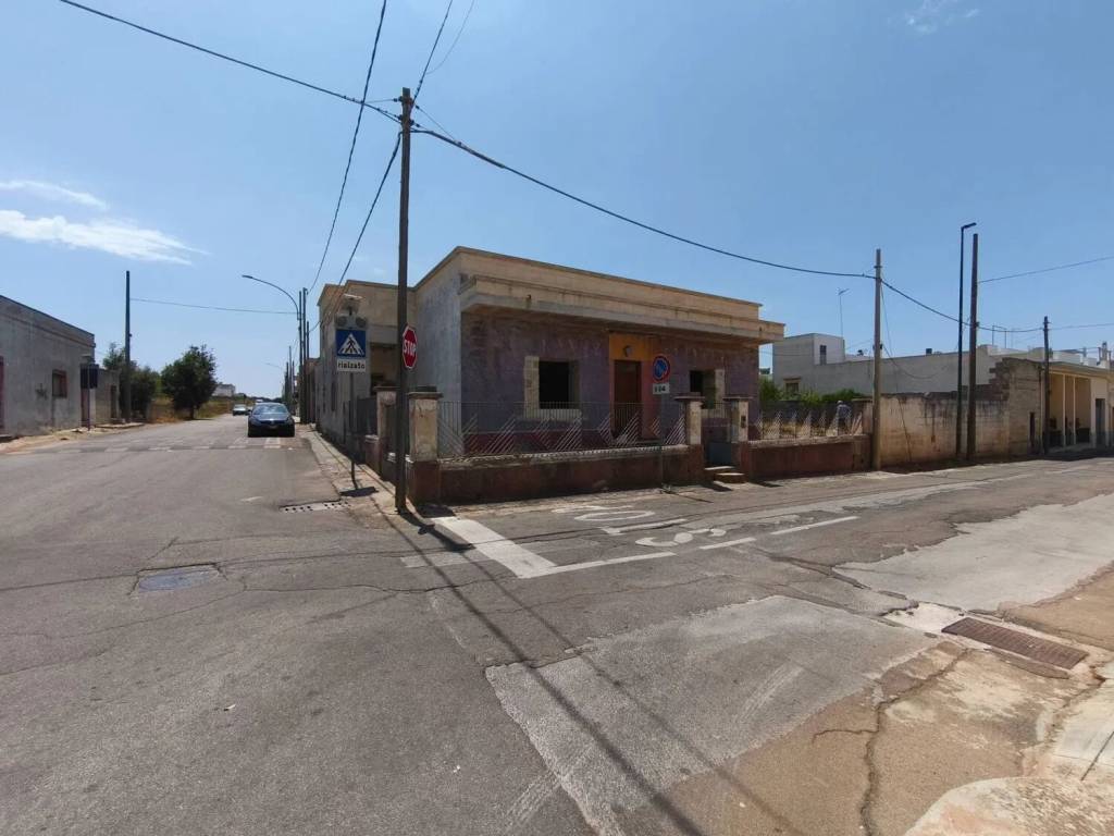 Villa a Salve in Via E. De Amicis, 56 - Foto 4