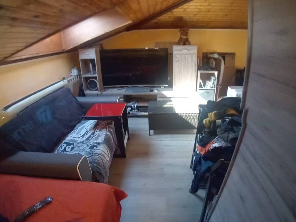 Appartamento a Cardano al campo in Via Guglielmo Oberdan - Foto 2