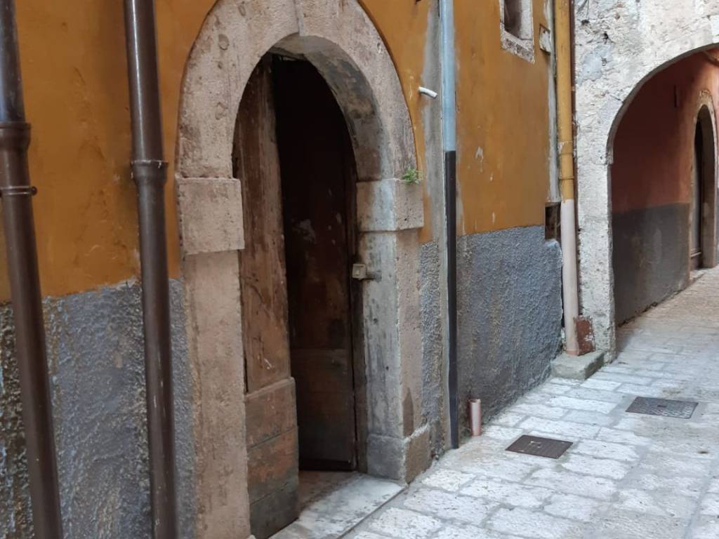 Palazzo / stabile a Isernia in Vico Annunziata, 12 - Foto 3