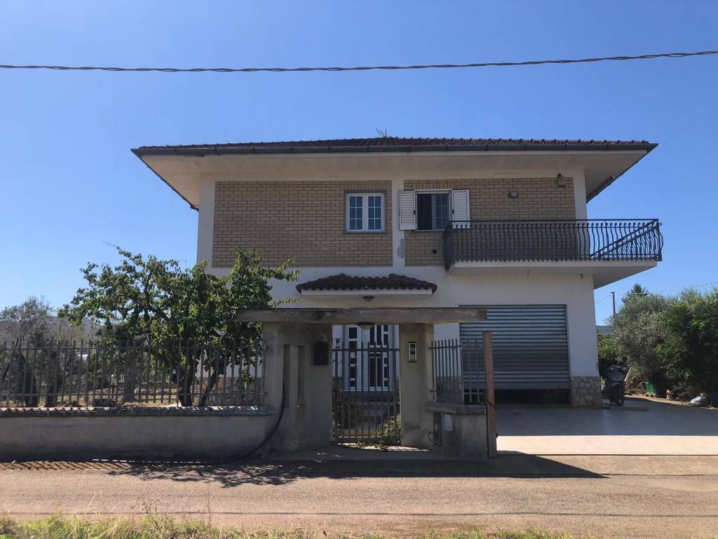 Villa a Fondi in Via Cesulo - Foto 2