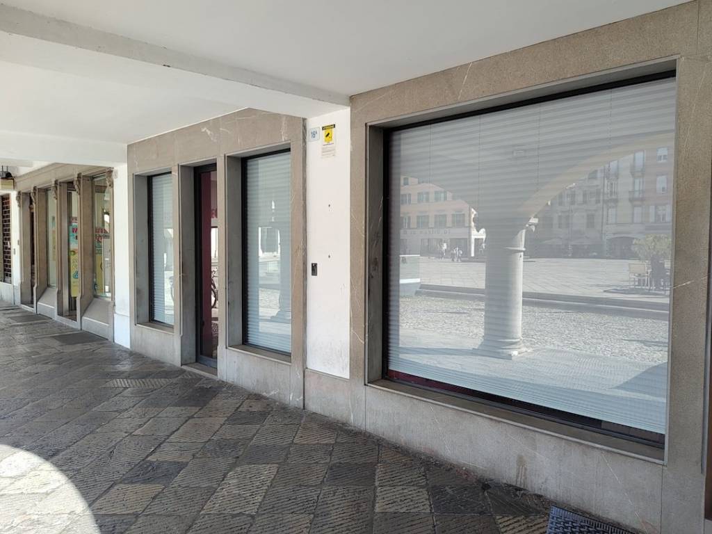 Immobile a Udine in Piazza Giacomo Matteotti, 16 - Foto 4