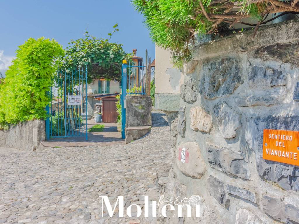Villa a Lierna in Via S. Michele, 29 - Foto 2
