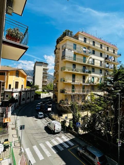 Appartamento a Salerno in Via Valerio Laspro, 32 - Foto 2