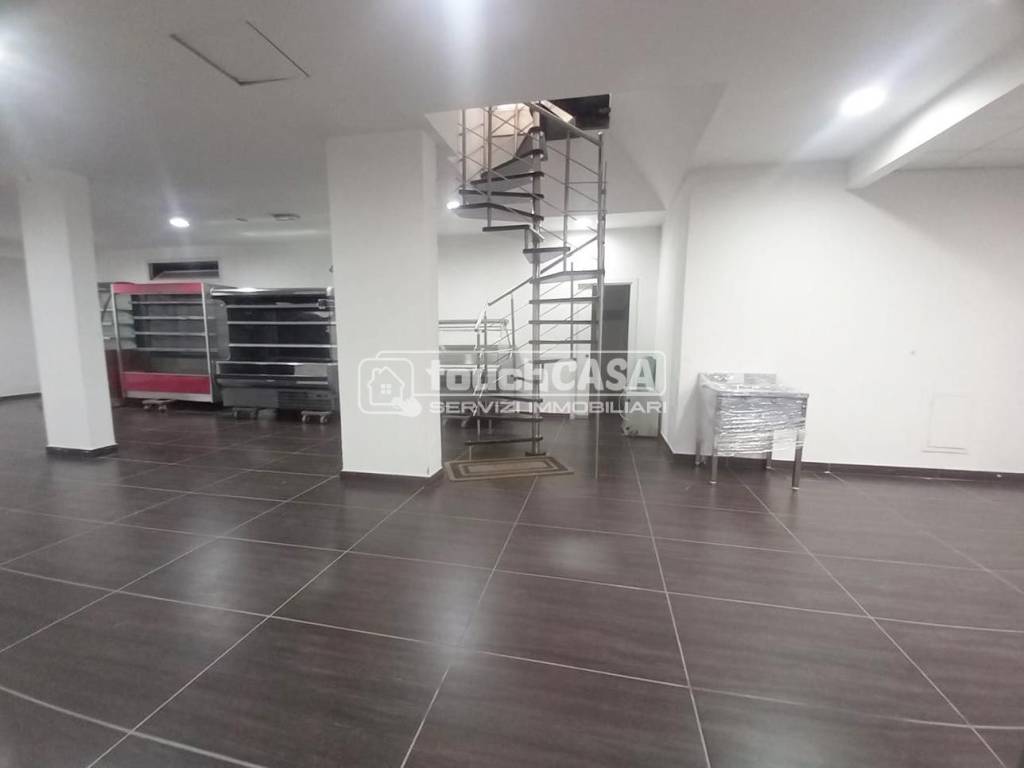 Immobile a Aversa in Viale John Fitzgerald Kennedy - Foto 3