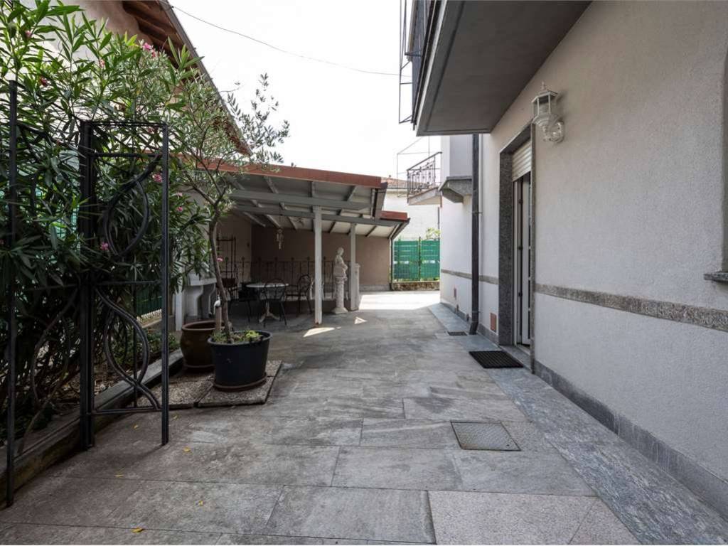Villa a Cavaria con premezzo in VIA BERTOLOTTI, 78 - Foto 5