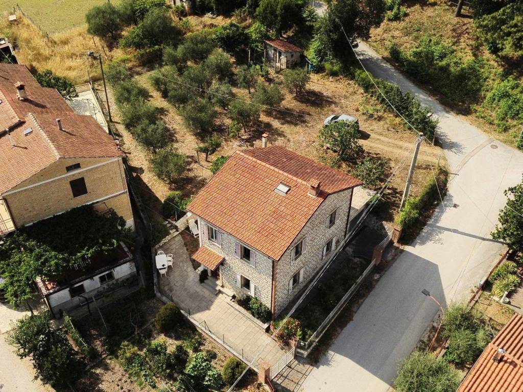 Villa a Gubbio in Strada del Sasso Rosso, 21 - Foto 5