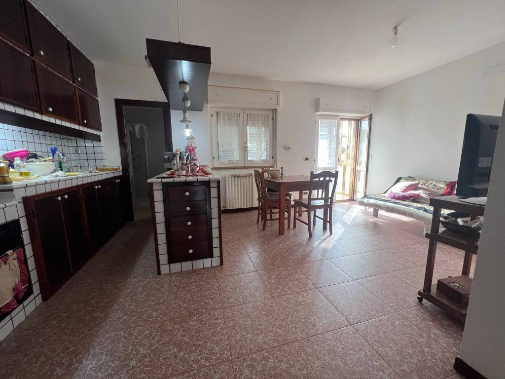 Appartamento a Modugno in Via Hermada, 36 - Foto 4