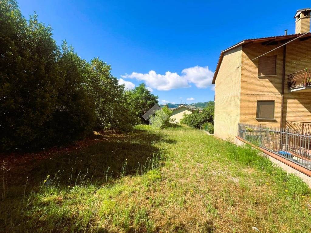 Terreno a Gubbio in Via dei Bettelli - Foto 2