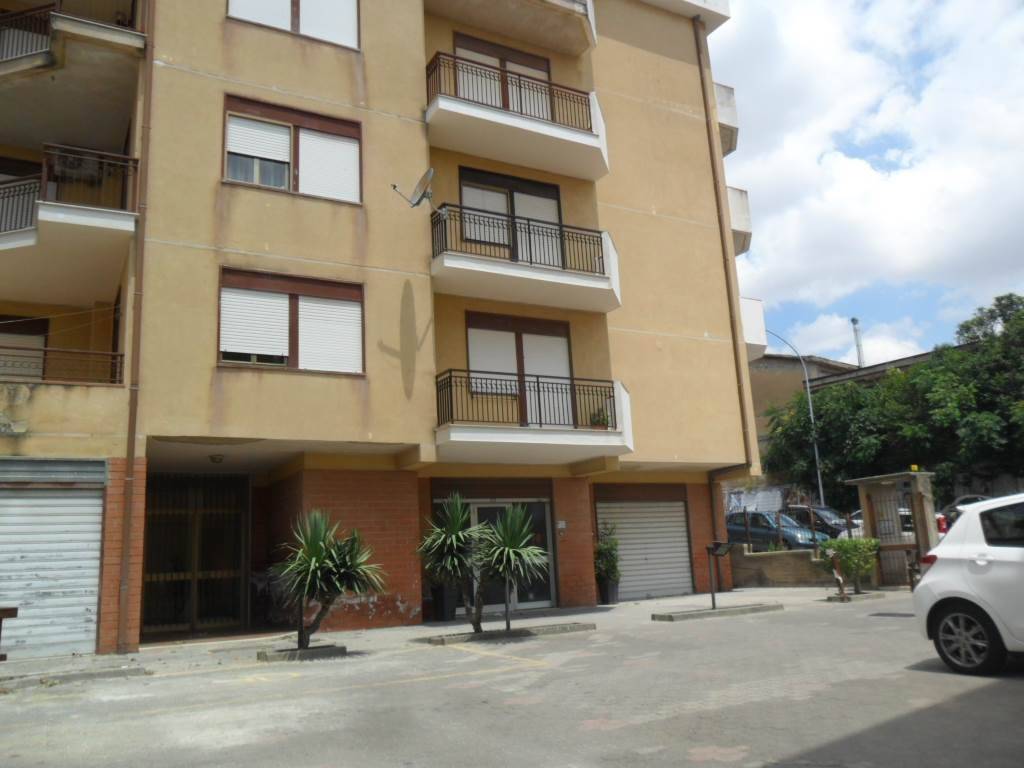 Box / garage a San cataldo in via mazzini - Foto 3