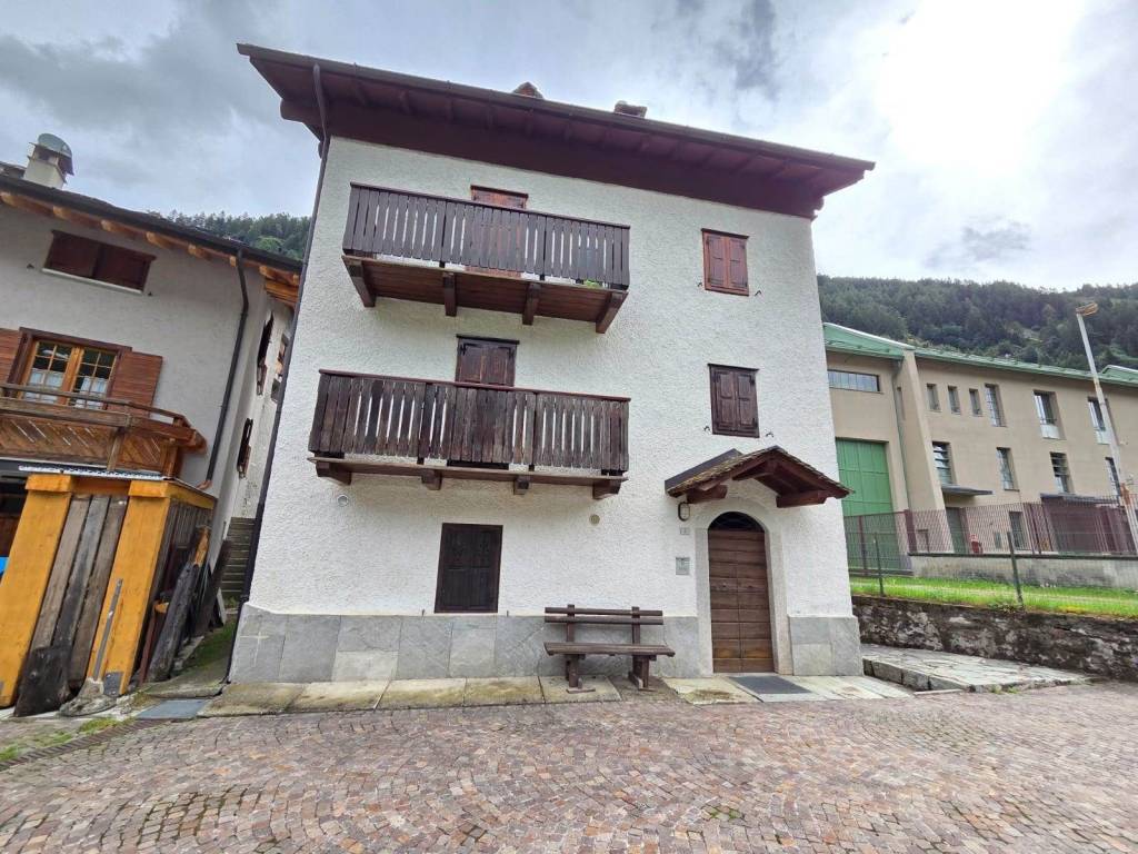 Appartamento a Madesimo in Via della Piota , 3 - Foto 2