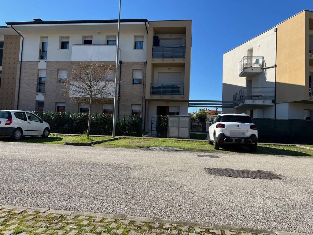 Appartamento a Fano in Via XXVIII Str., 3, 61032 Fano PU, Italia - Foto 2