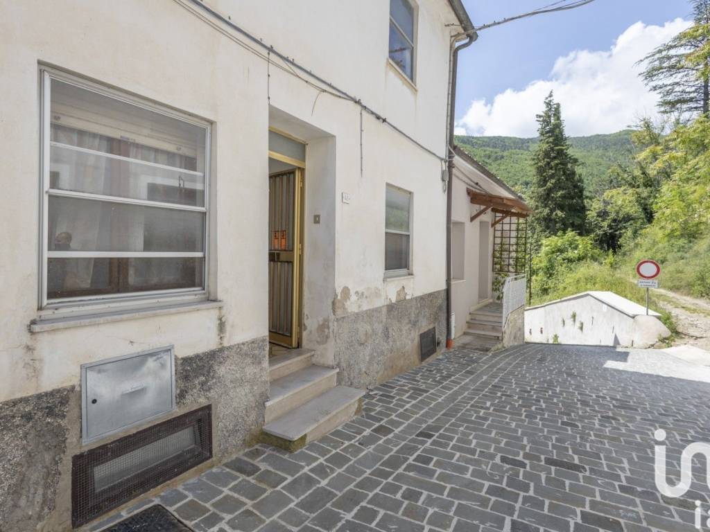 Palazzo / stabile a Apiro in Via VIA VECCHIO COMUNE - Foto 2