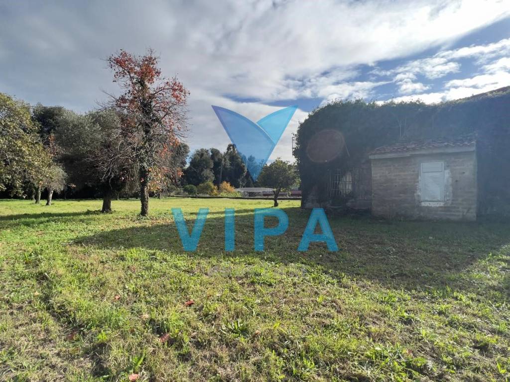 Terreno a Caserta in Via Fratelli Bandiera - Foto 5