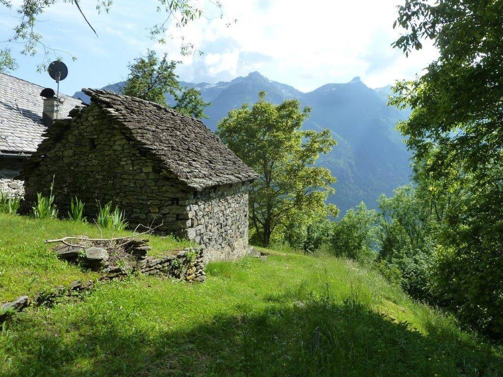 Rustico / casale a Varzo in Località Bialugno, - - Foto 2