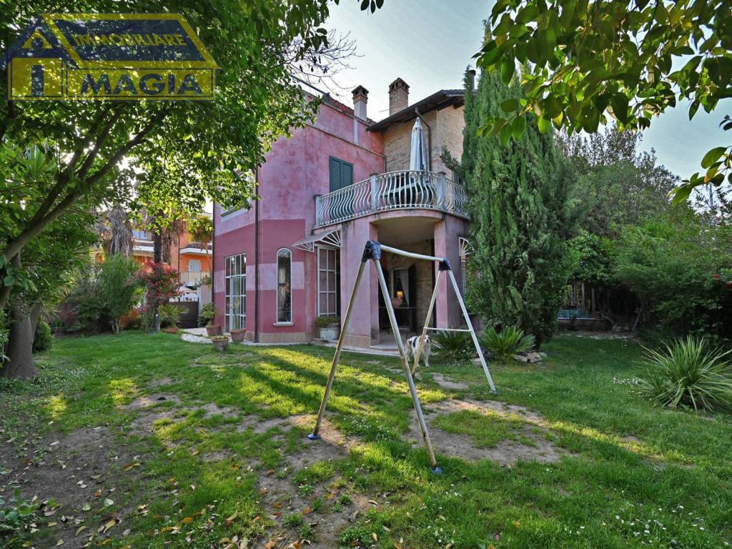 Villa a Colli del tronto in via burrone, 4 - Foto 2