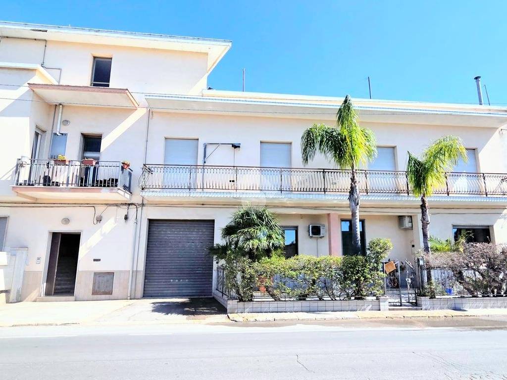 Casa indipendente a Manduria in Viale Piceno, 75 - Foto 2