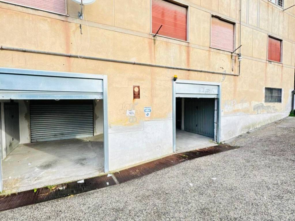 Box / garage a Avellino in Via Giuseppe Zigarelli - Foto 4