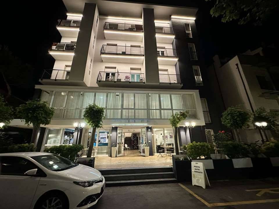 Palazzo / stabile a Riccione - Foto 2