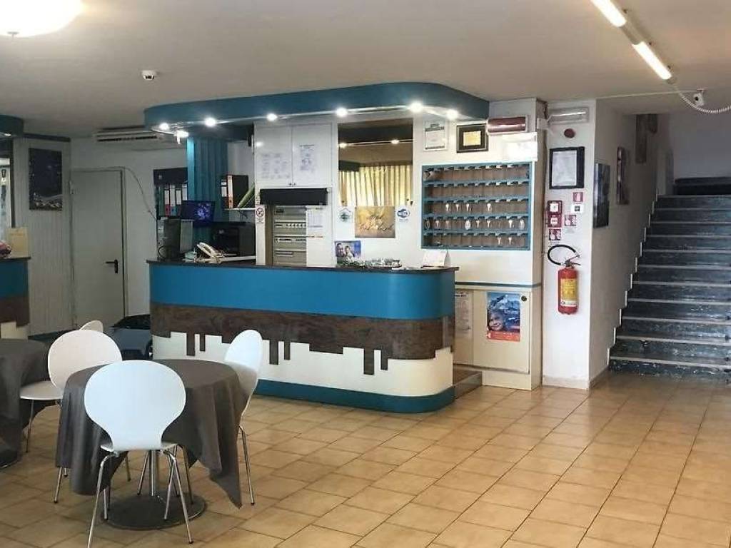 Palazzo / stabile a Riccione - Foto 3