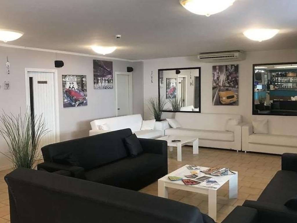 Palazzo / stabile a Riccione - Foto 5