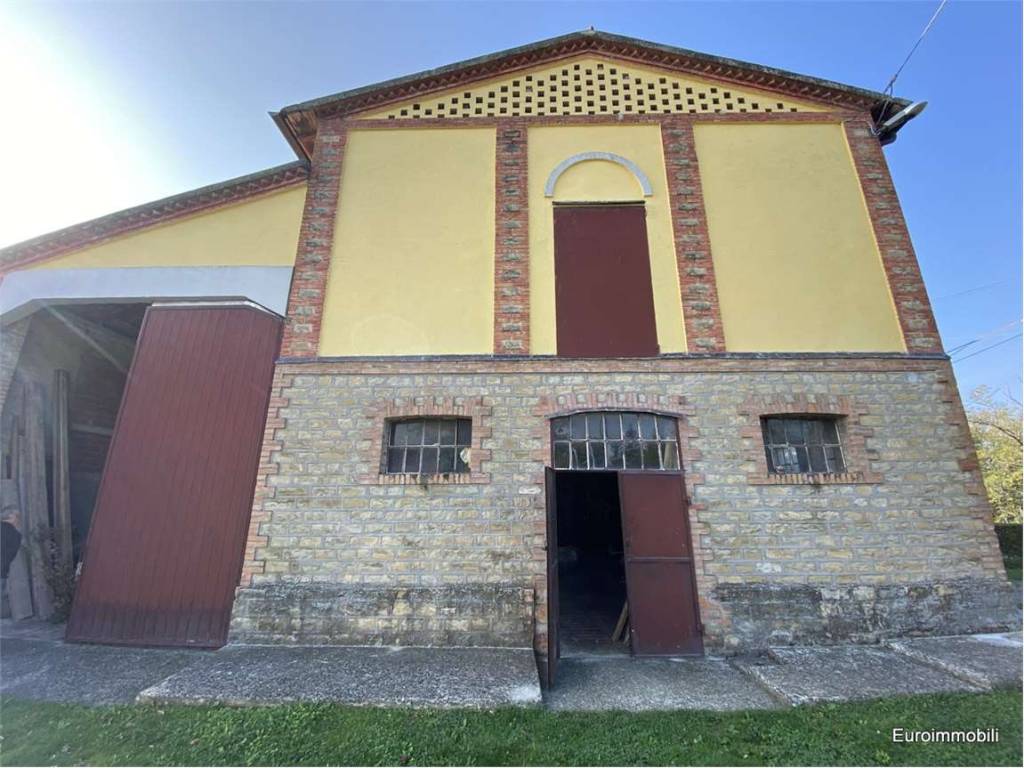 Rustico / casale a Neviano degli arduini in sp 41 - Foto 3