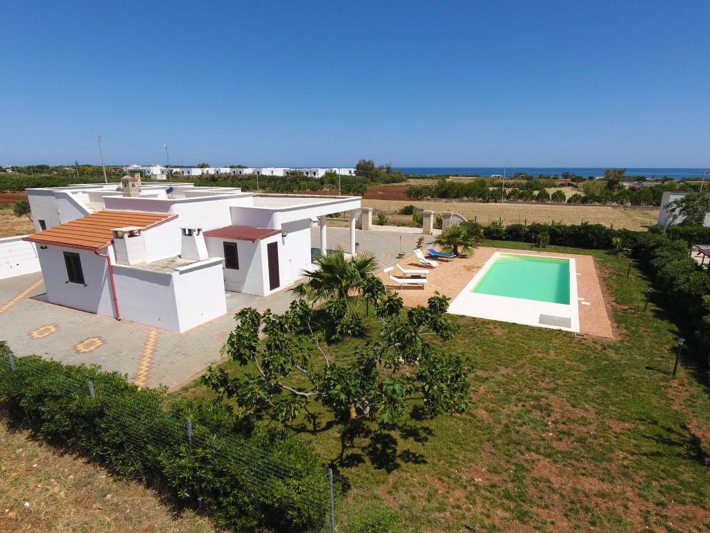 Villa a Carovigno in Strada Statale di Egnazia - Foto 2