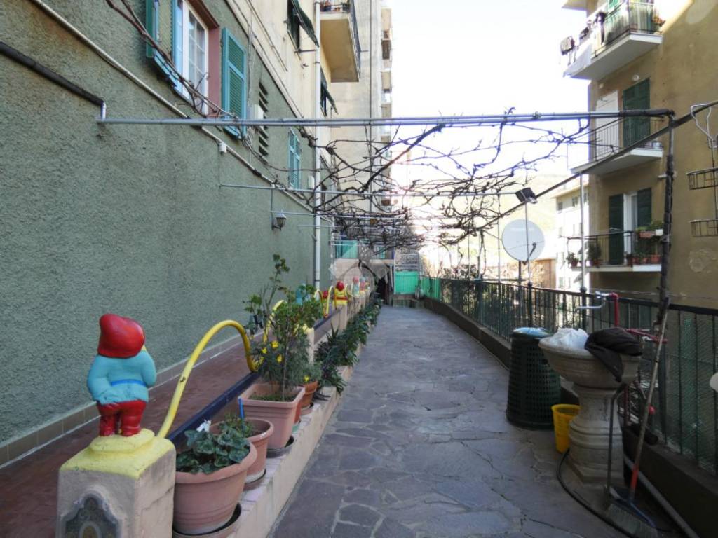 Appartamento a Genova in Via Bari, 25 - Foto 2