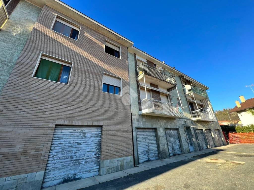 Appartamento a Castelnuovo don bosco in Piazza Dante - Foto 2