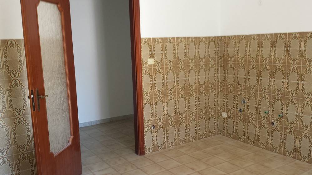 Appartamento a Ceglie messapica in Via Milano - Foto 2