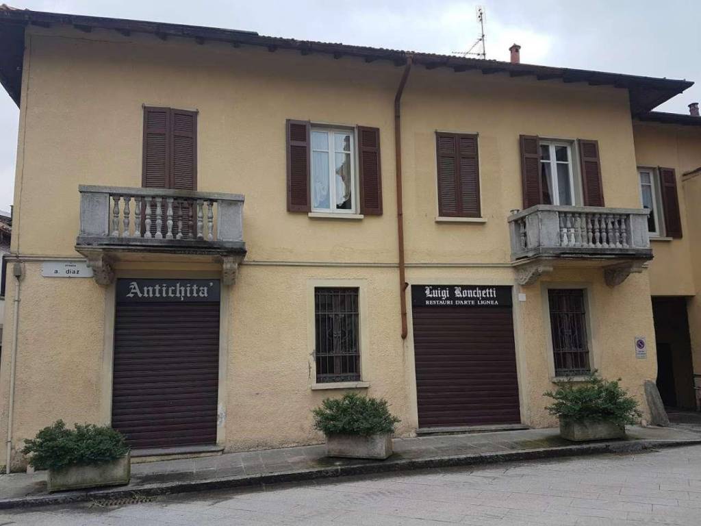 Immobile a Carnago in piazza Armando Diaz 16 - Foto 2