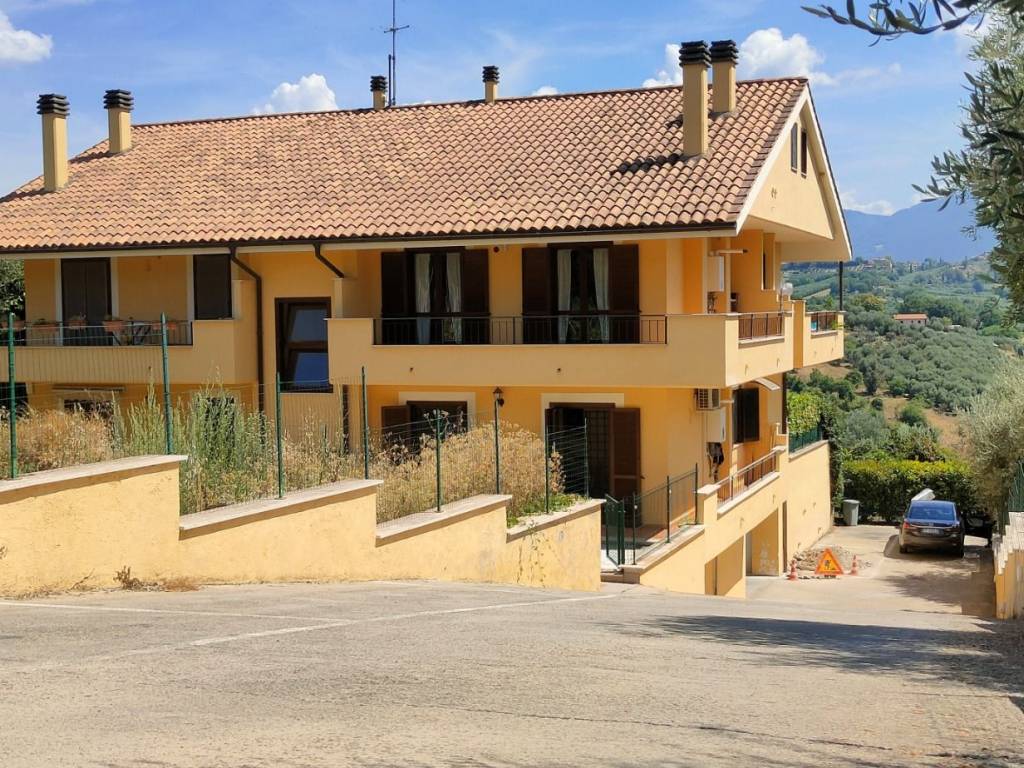 Appartamento a Forano in Via delle Pozzolane - Foto 2