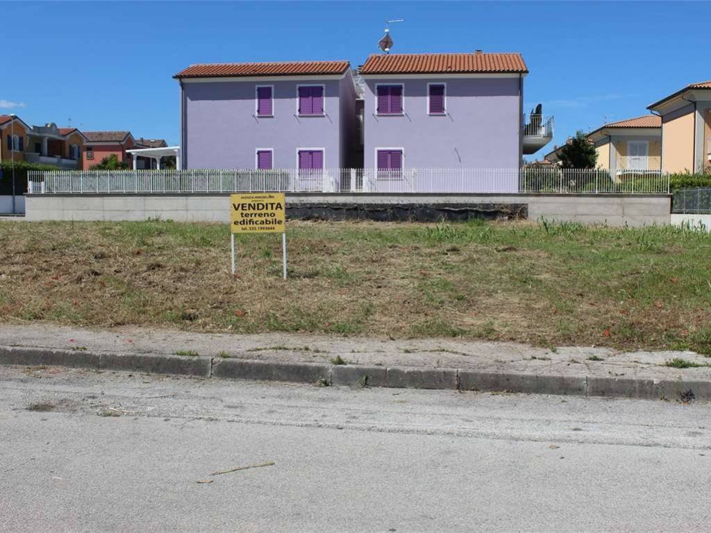 Terreno a Loreto in via de gasperi - Foto 2