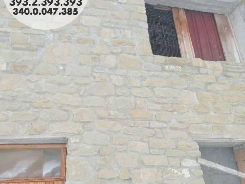 Casa indipendente a Campotosto in Via Castello - Foto 2