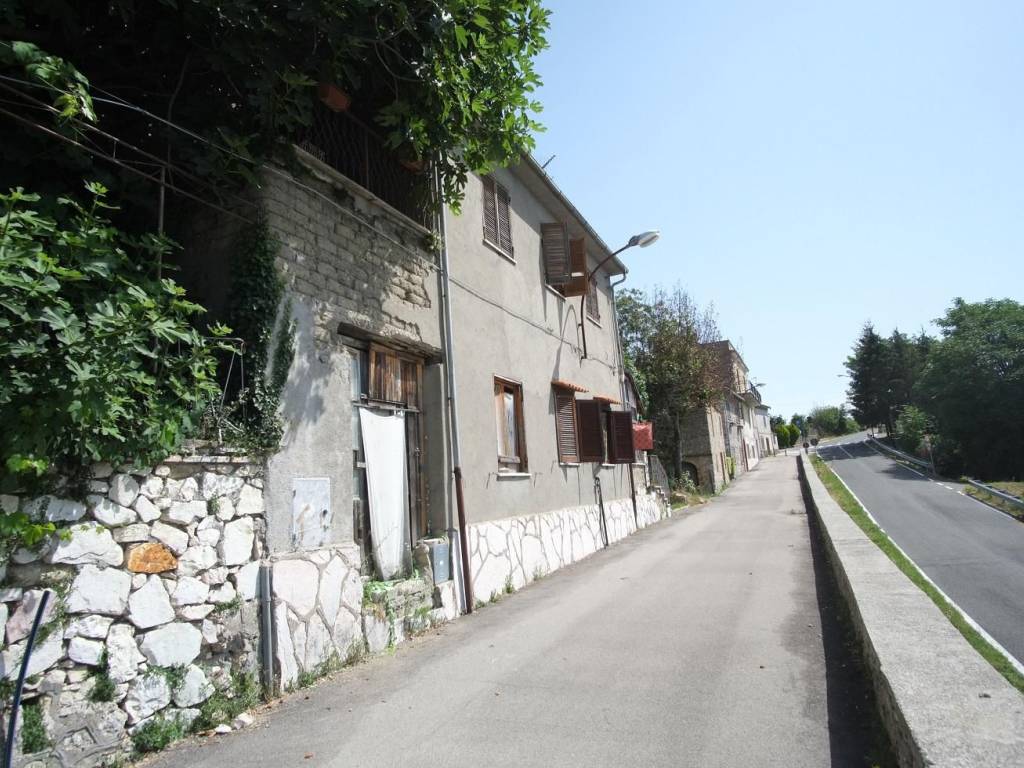 Appartamento a Torricella in sabina in Via del Colle - Foto 2