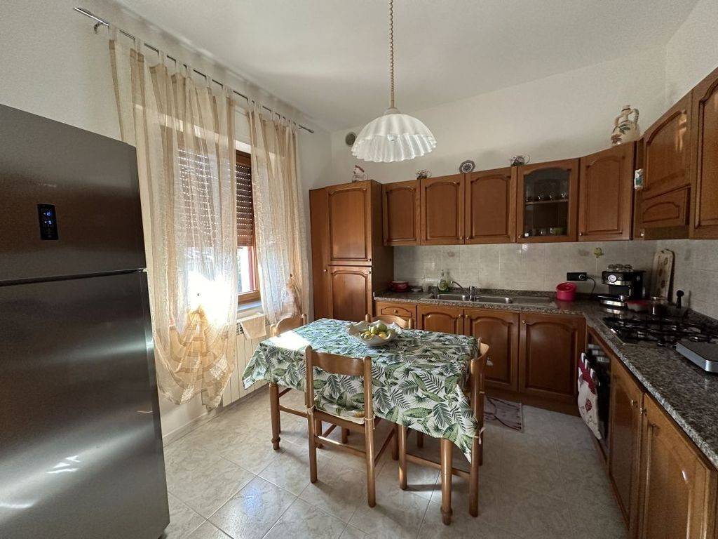 Villa a Castiglione del lago in Via Pineta - Foto 4