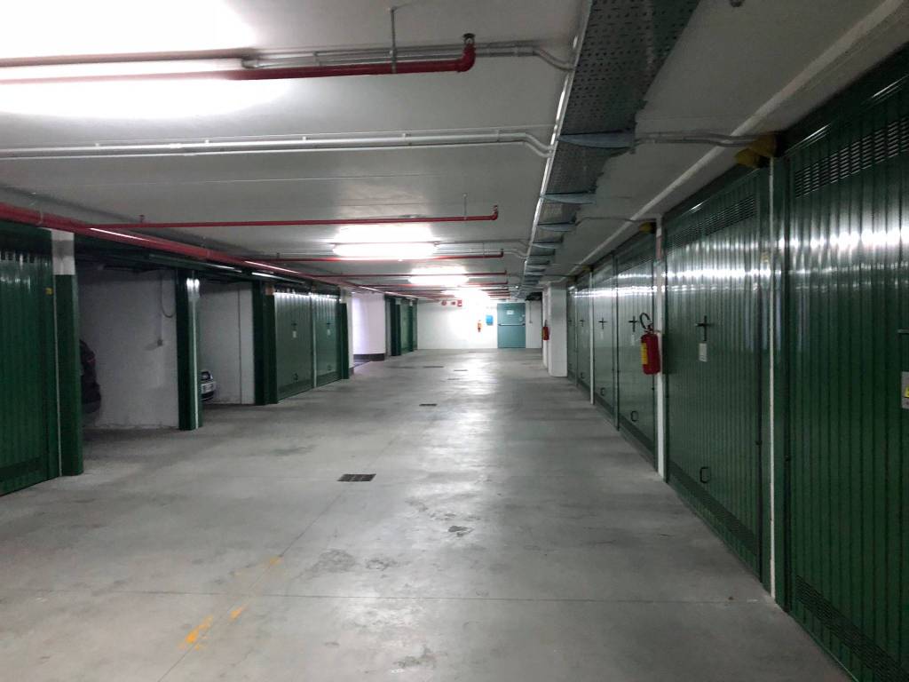 Box / garage a Cuneo in Via Massimo D'Azeglio, 13 - Foto 2