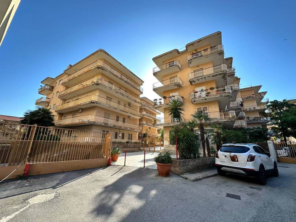 Appartamento a Maddaloni in Via Roma - Foto 2