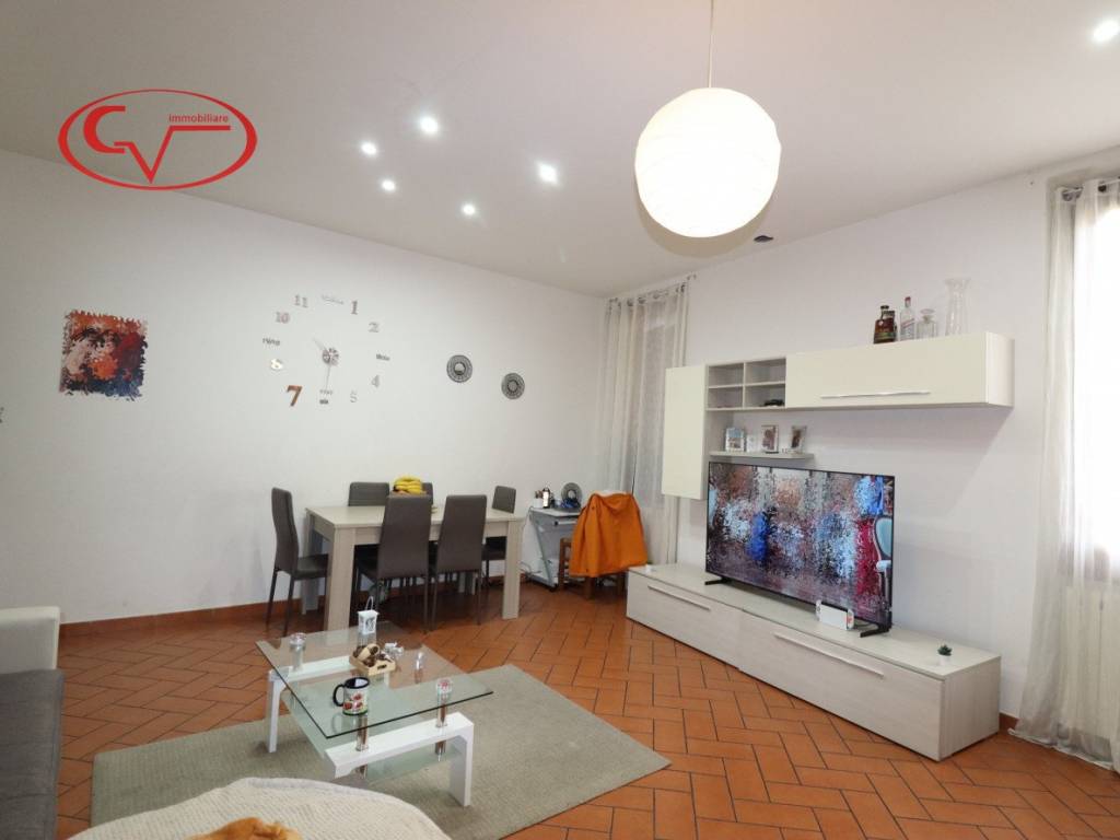 Appartamento a Montevarchi in Via Roma - Foto 3