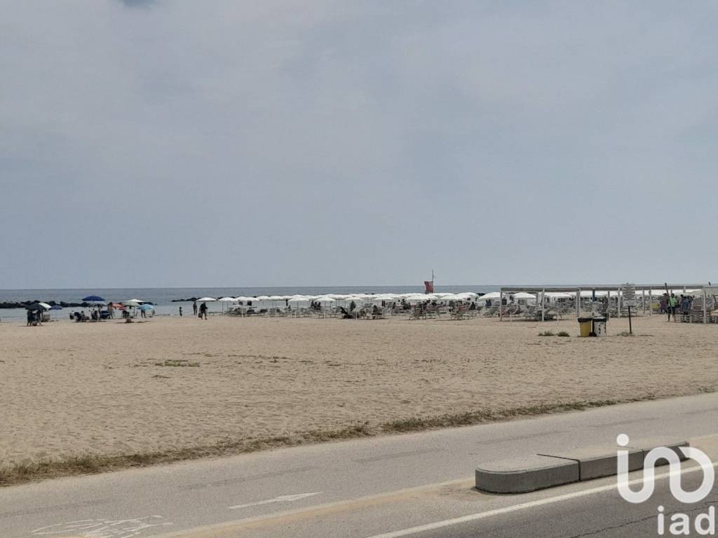 Appartamento a Roseto degli abruzzi in Lungomare Trento - Foto 3