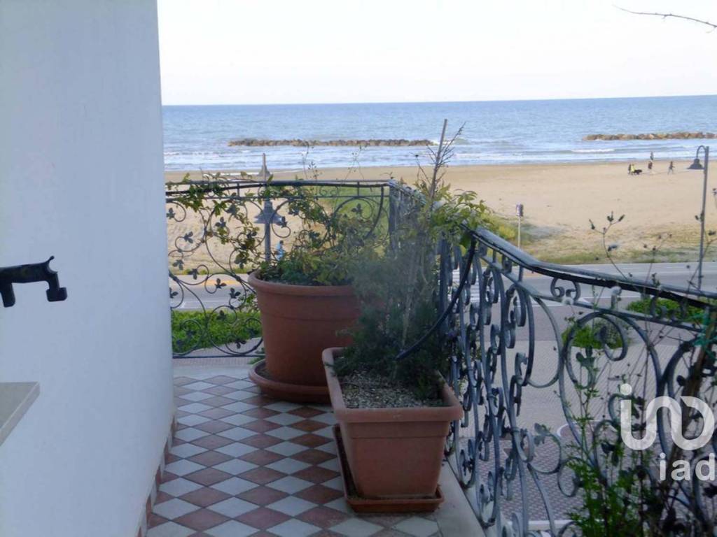 Appartamento a Roseto degli abruzzi in Lungomare Trento - Foto 5