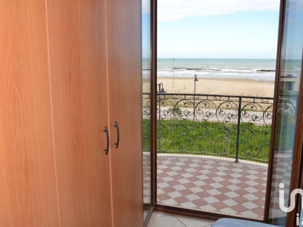 Appartamento a Roseto degli abruzzi in Lungomare Trento, 103 - Foto 3