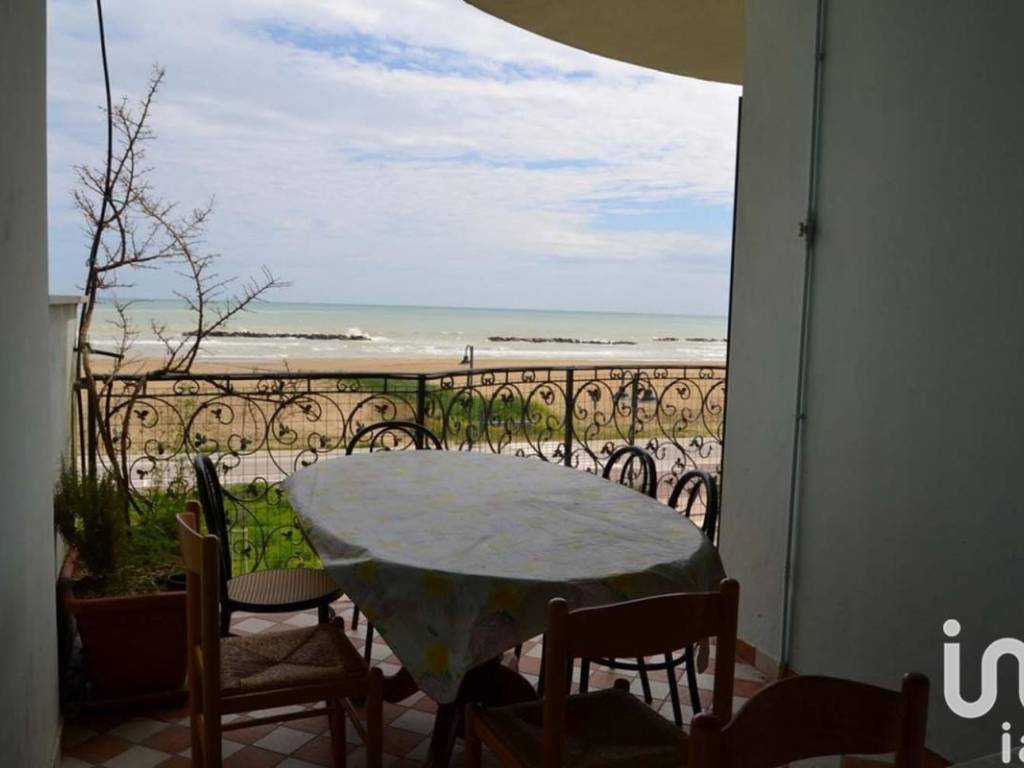 Appartamento a Roseto degli abruzzi in Lungomare Trento, 103 - Foto 4