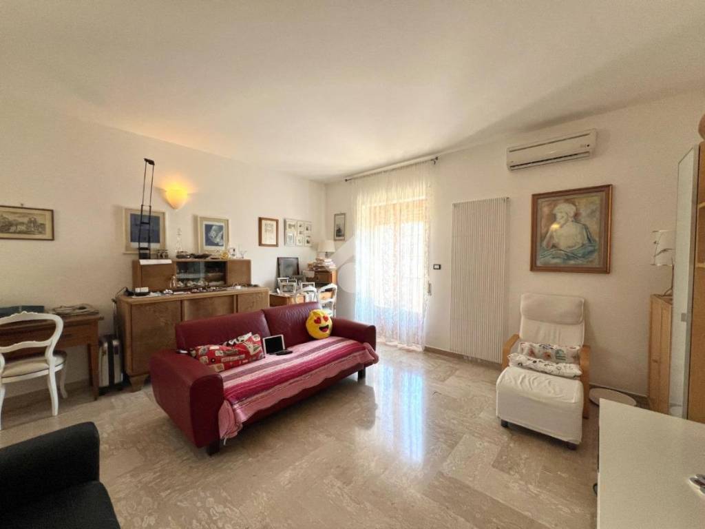 Casa indipendente a Ceglie messapica in Via Rosmino, 56 - Foto 4
